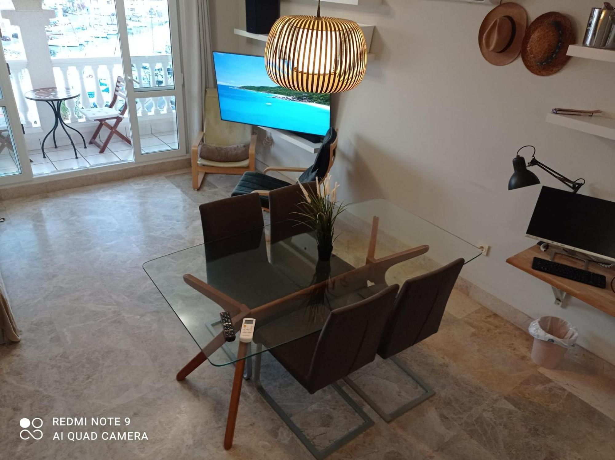 De Calidad En Con Excelente Vista Al Mar Y Buena Ubicacion Apartamento