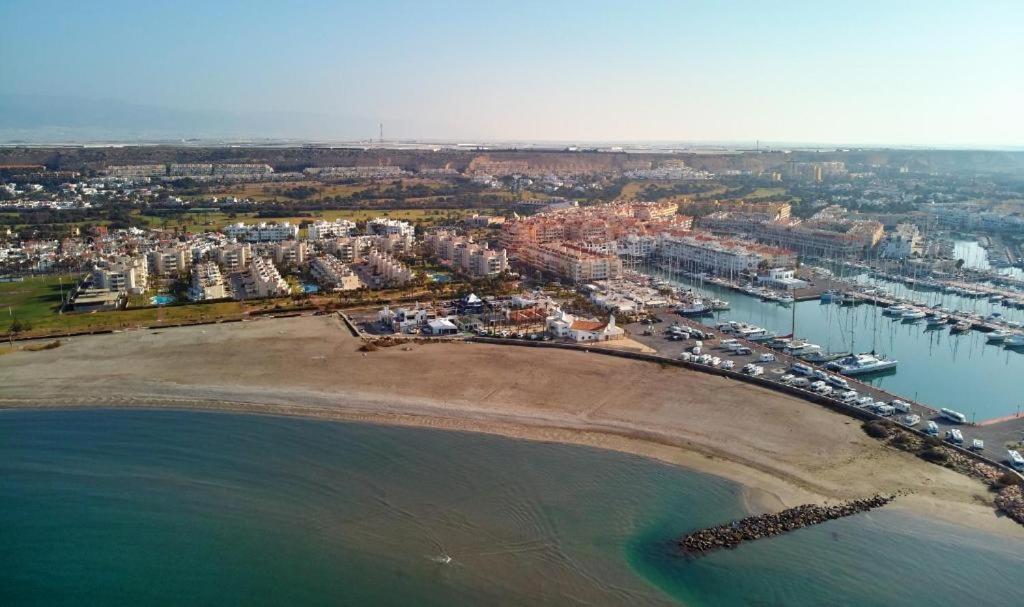 De Calidad En Con Excelente Vista Al Mar Y Buena Ubicacion Almerimar